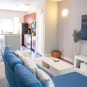 Modern Townhouse - 1 Min To Uptown Clt - Walk To Restaurants Charlotte